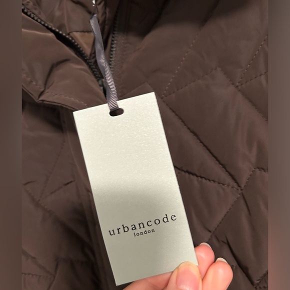 Urban Code Petite Longline puffer coat with zigzag quilt in chocolate brown - Picture 4 of 7